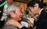莱比锡重伤倒地，贝林厄姆全队围拢祈祷，场面感人