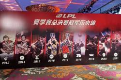Uzi关键节点精彩发挥，热火带队取胜！