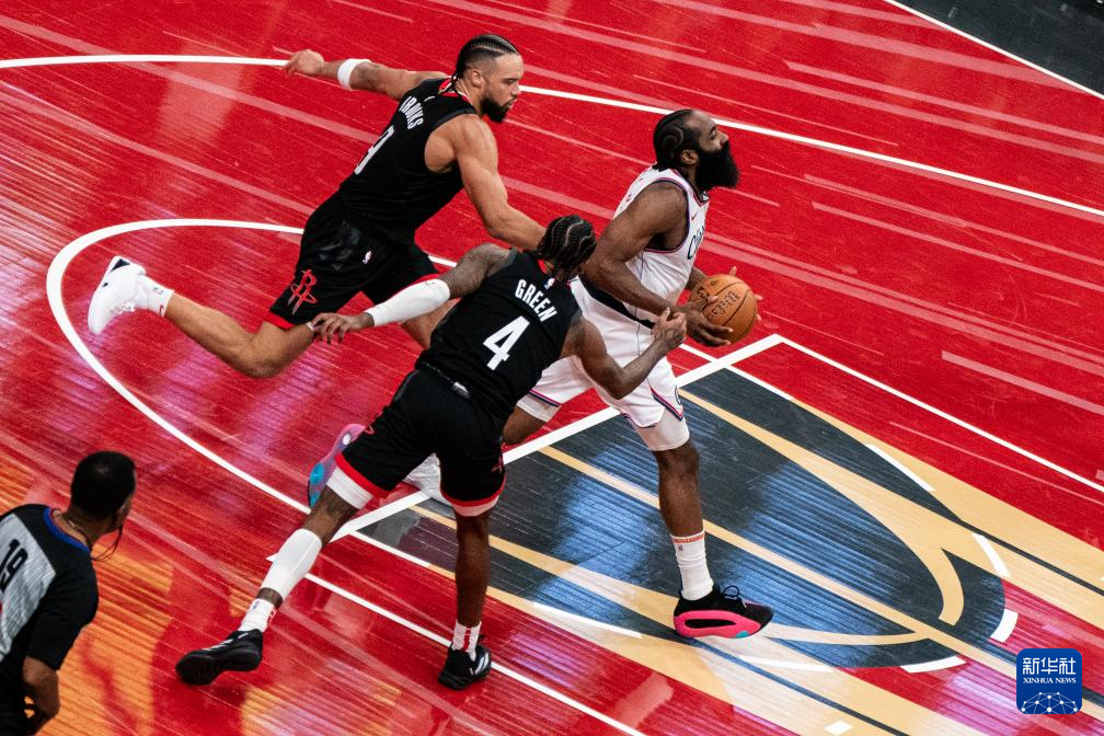 篮球比赛的第四节双方的比分打成平局需要进行决胜